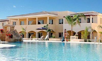APT C103- A Fab 2 Bed Luxury Apartment Overlooking The Lush Gardens And Pools.