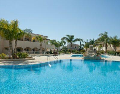 APT E204- A Superb 3 Bed, 3 Bath Penthouse Apt With Large Terrace & Super Pool & Sea Views