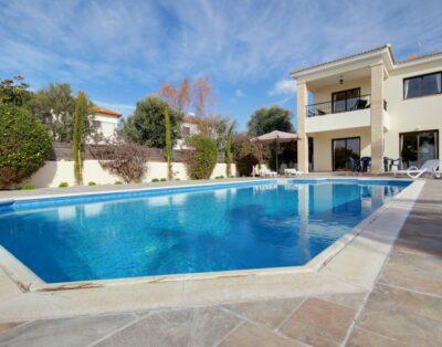 Villa Omorphi Thea. Secret Valley.