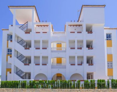 Bright Spacious 2 Bedroom Apartment